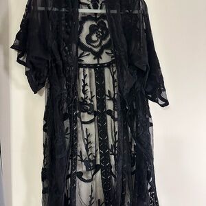 LC Lauren Conrad Black Lace Kimono